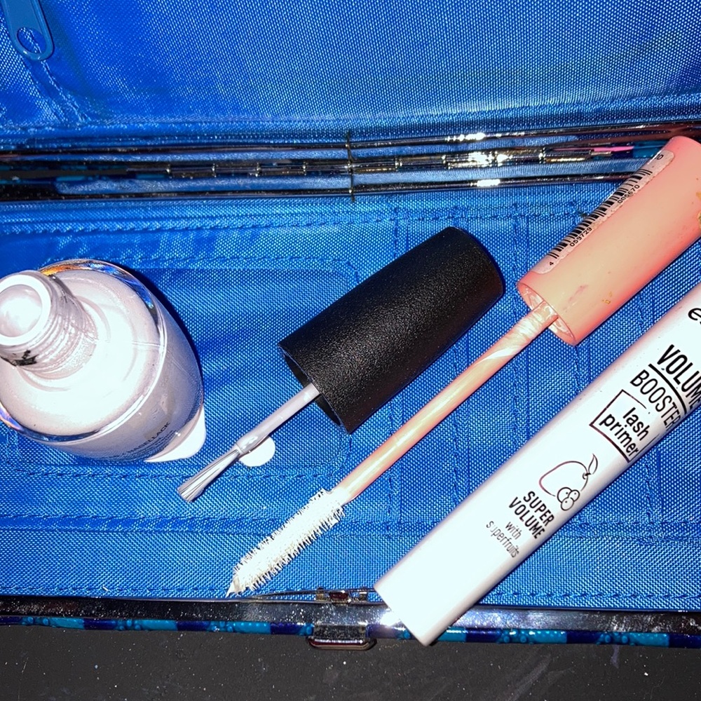 THE WHITES OF YOUR EYES…and LIPS!